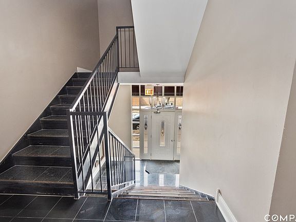 2nd image of 2801 W Ardmore Ave APT 1A