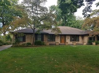 649 Hurstgreen Rd, Saint Louis, MO 63119