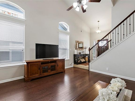 5th image of 1609 Bluewood #120