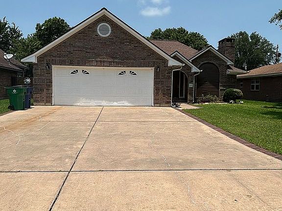 EXTRA LONG AND WIDE DRIVEWAY