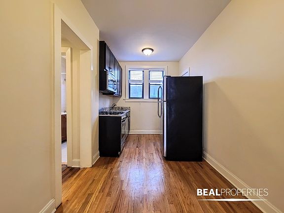 4th image of 4038.5 N Ashland Ave #W2