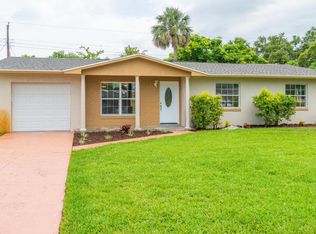 560 Hanover Dr, Titusville, FL 32780