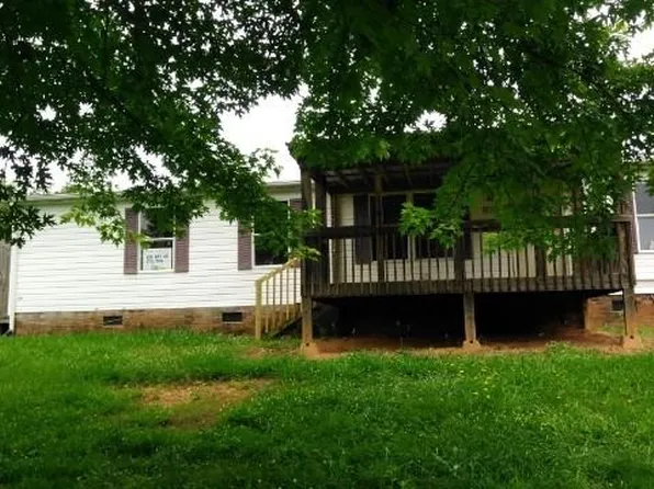 1376 Harris Rd, Walnut Cove, NC 27052