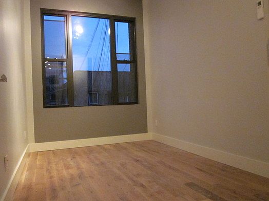 3rd image of 186 Wilson Ave APT 2