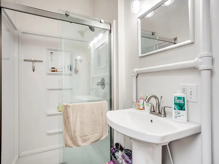 2713 Fremont Ave S #2 — Photo 9