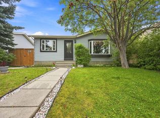 55 N Macewan Park Way NW, Calgary, AB T3K3E4