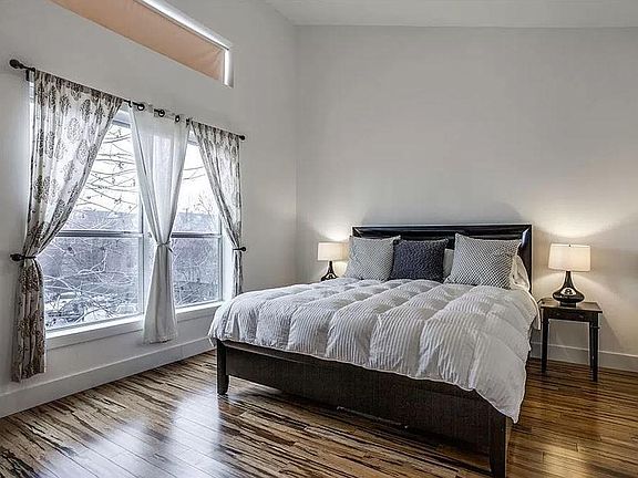 5th image of 1429 Caddo St APT H