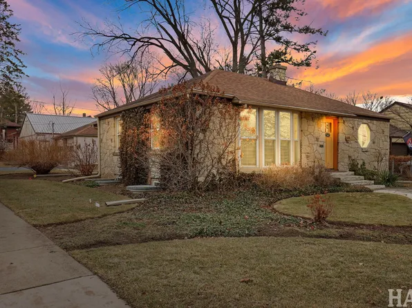 601 S 2nd St, Dundee, IL 60118