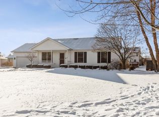 1340 Wood Dr, Woodstock, IL 60098