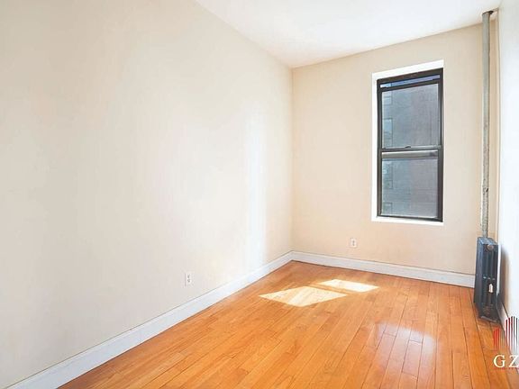 5th image of 101 W 131st St APT 6