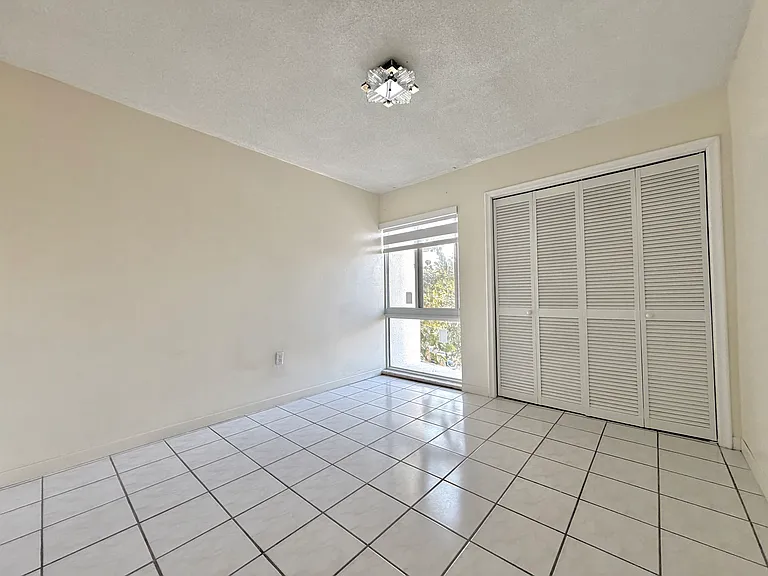 1912 SW 17th Ave #21 — Photo 13