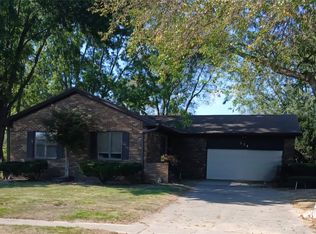 334 W Winds Dr, Almont, MI