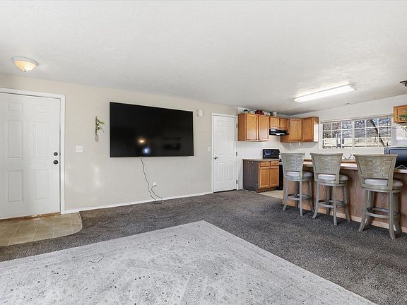 5th image of 8217 E Valleyway Ave #8219