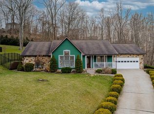 4683 Shadyside Ln, Morgantown, WV 26508