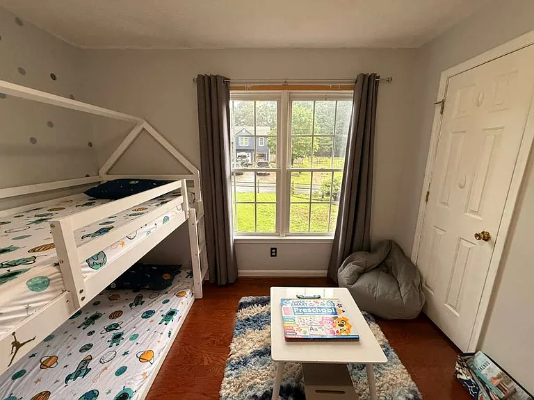 Stewart Dr — Photo 22
