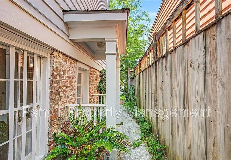 521 E Harris St #A — Photo 18