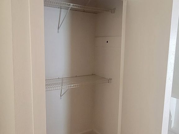 5th image of 535 Maple Ave