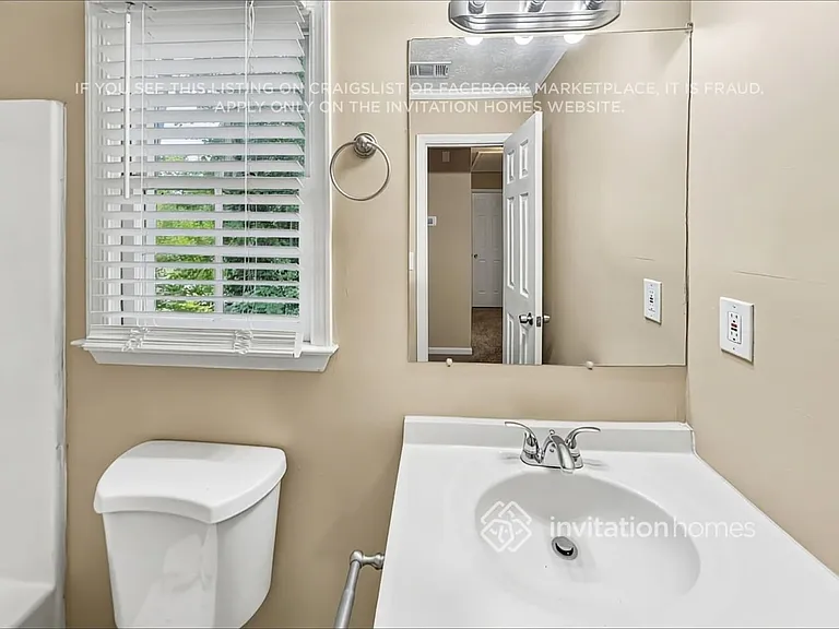 4611 Pine Harbor Ct NE — Photo 19
