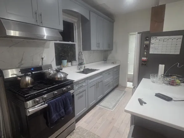 (undisclosed Address), Richmond Hill, NY 11418