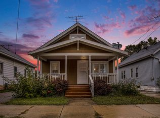 1021 Myrtle St NW, Grand Rapids, MI 49504