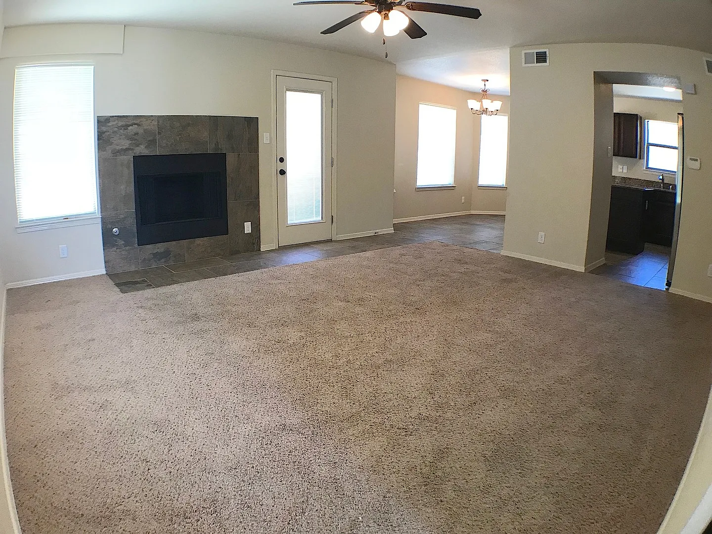 Sandstone Ranch Estates 3 bed with Refrig A/C plus Bonus Loft! — Photo 4