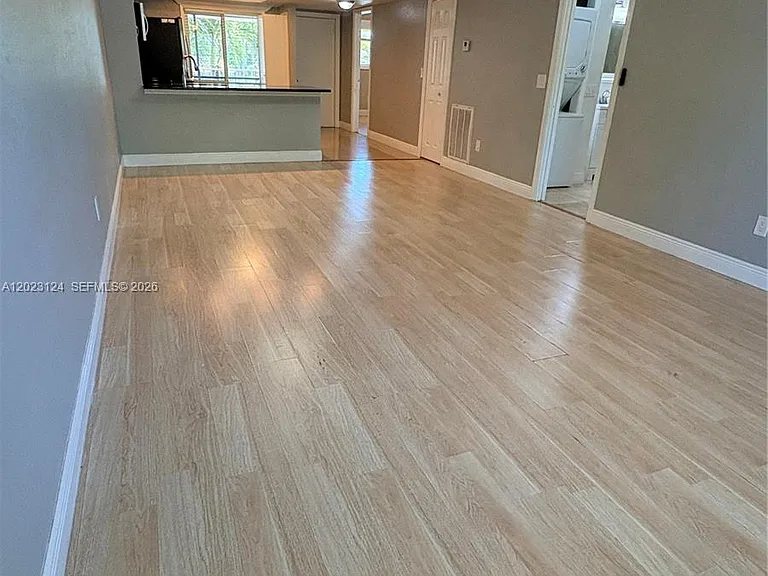 2510 SE 16th Pl #203 — Photo 10