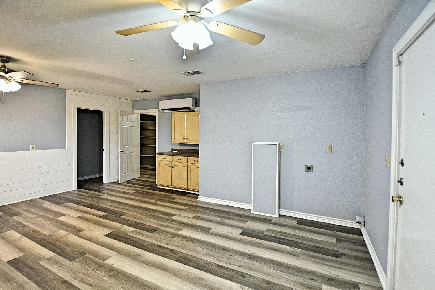 1155 FM 2722 Unit 1102 - 1 — Photo 3