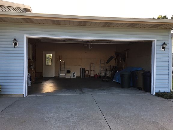 5th image of 2709 Evergreen Ln