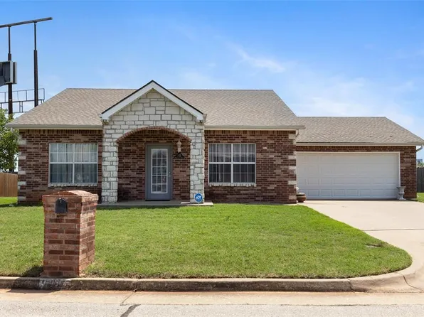 2314 Oakridge Dr, Purcell, OK 73080