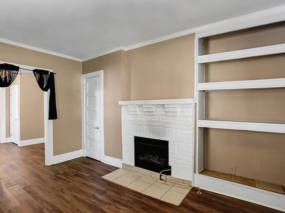 3rd image of 3572 Vernon Ave #3572