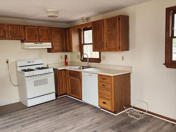 3rd image of 9 William Morrison Dr Unit 9