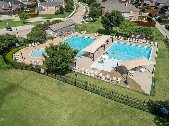 5th image of 13883 Dutch Hollow Dr