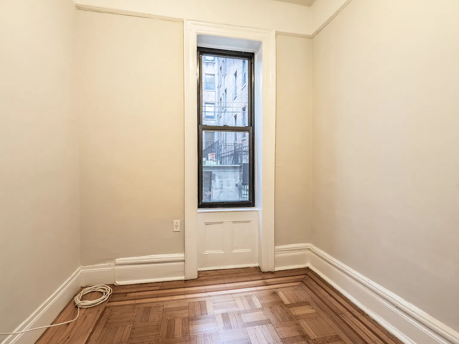 189 Claremont Avenue — Photo 2