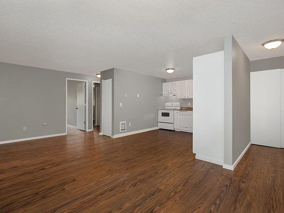 4th image of 621 I St NE APT 4