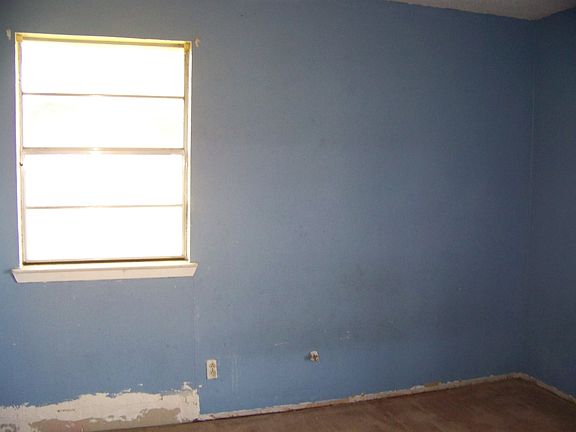5th image of 6440 Oak Timber Dr E