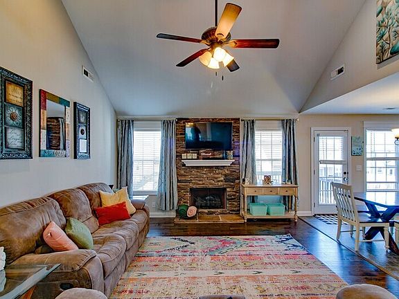 5th image of 3736 Gray Fox Dr
