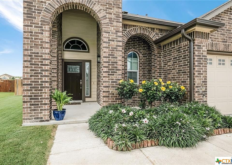 1st image of 333 Creekview Way