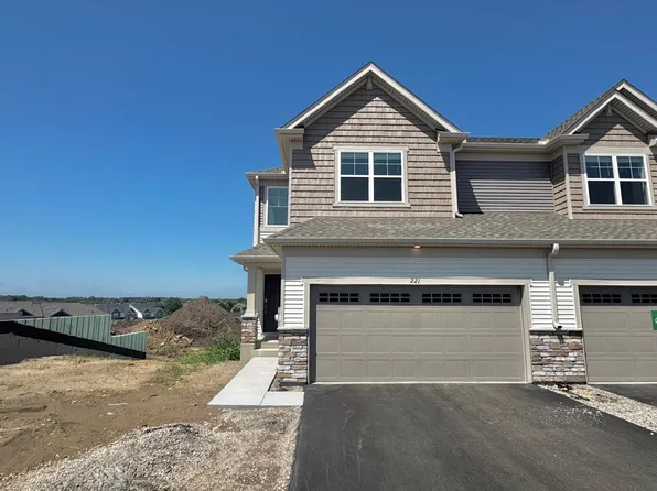 221 Huntington Dr, Waconia, MN 55387