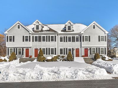 132 Howe St APT B, Natick, MA, 01760