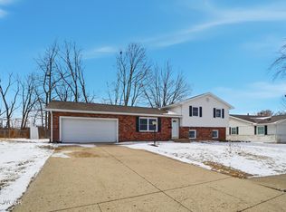 108 Valley Way, Lima, OH 45804