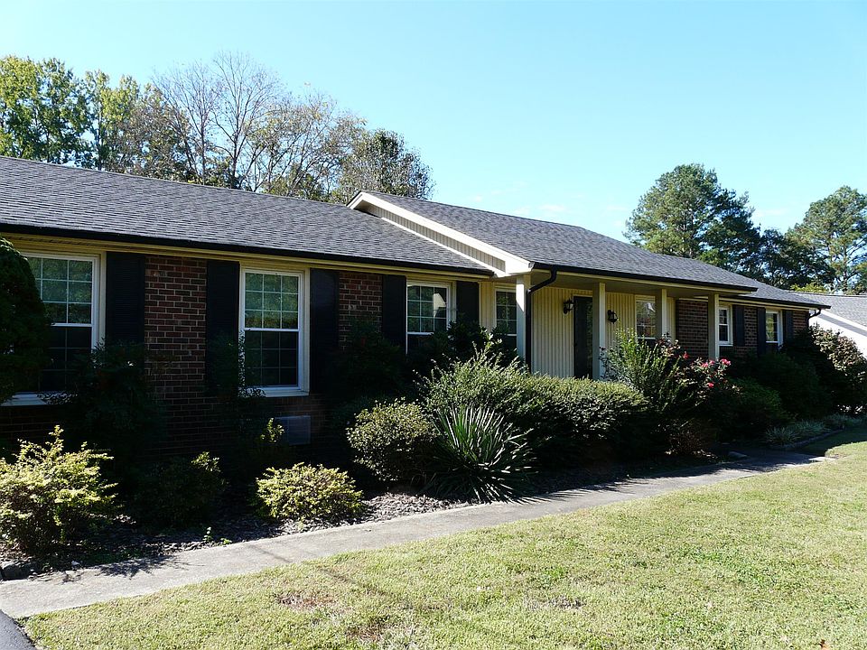1st image of 7443 Bridle Dr
