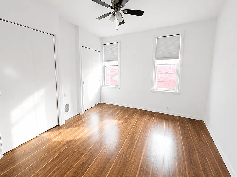 3146 Mercer St — Photo 13