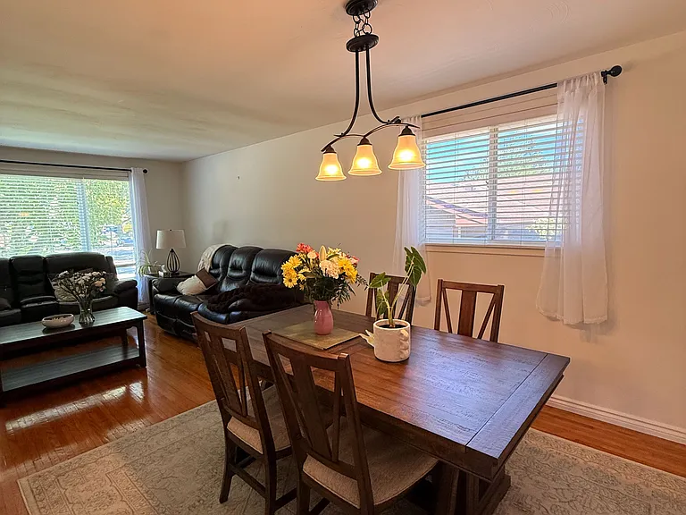 31 Brenlyn Ct #UPPER — Photo 6