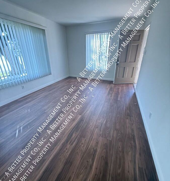 1st image of 4596 N Banner Dr APT 1