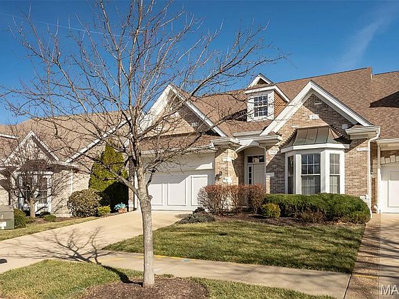 2nd image of 904 Chesterfield Villas Cir