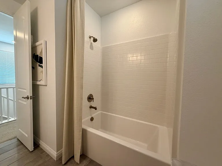 802 Royal Beekman St — Photo 45