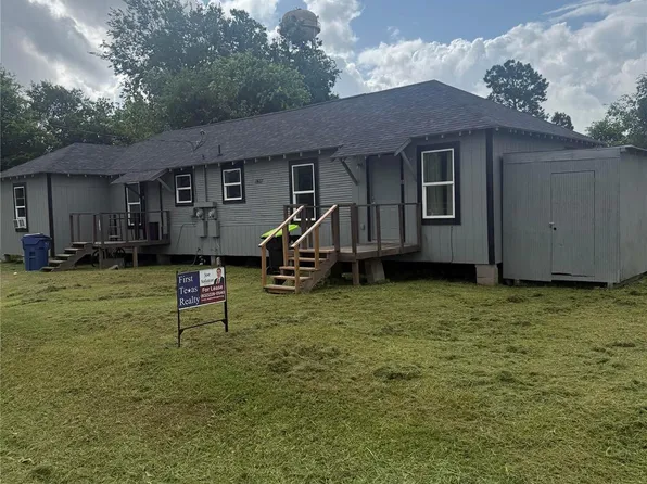 13627 Hb Collins Ct #B, East Bernard, TX 77435