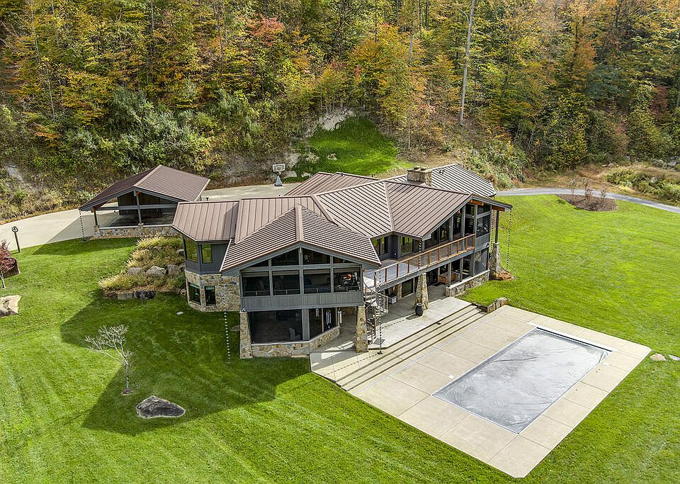1st image of 353 Autumn Ridge Dr
