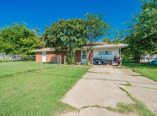 909 E 9th St, Kemp, TX 75143