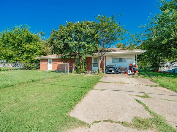 909 E 9th St, Kemp, TX 75143